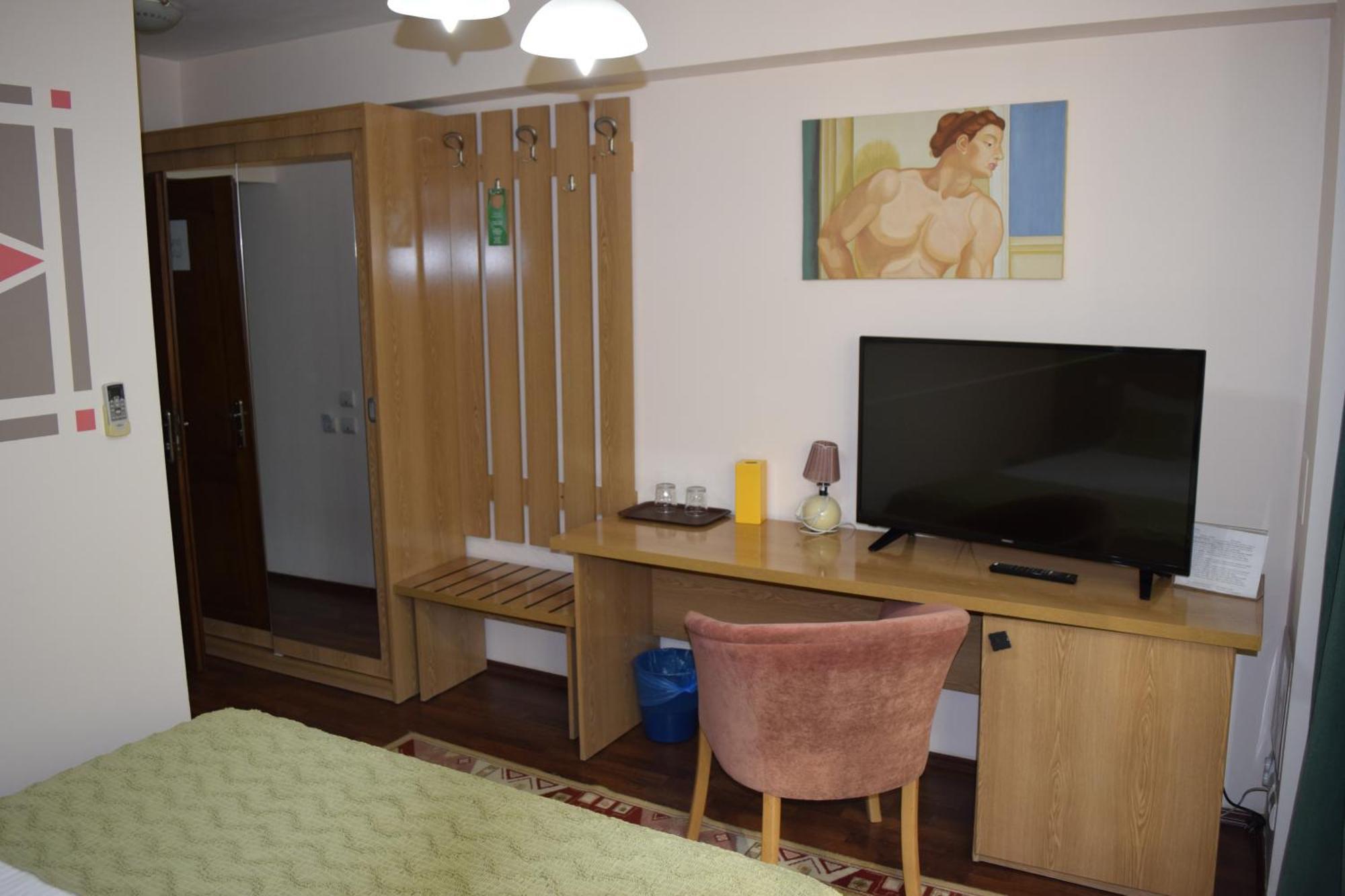 Hotel Casa Michelangelo à Bucarest Extérieur photo